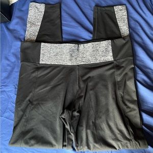 Victoria Secret / PINK YOGA Pants Size Large